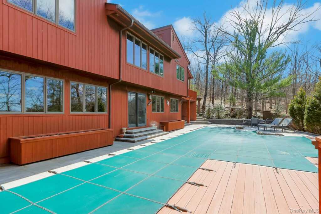 837 Sherry Drive, Valley Cottage, NY 10989 - Photo 34 of 49