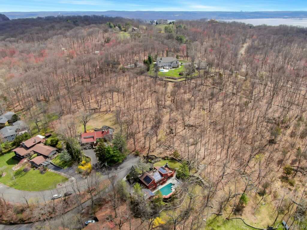 837 Sherry Drive, Valley Cottage, NY 10989 - Photo 40 of 49