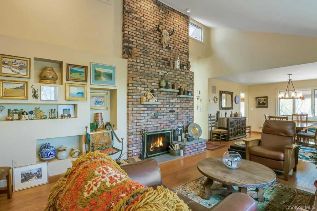 837 Sherry Drive, Valley Cottage, NY 10989 - Photo 6 of 49