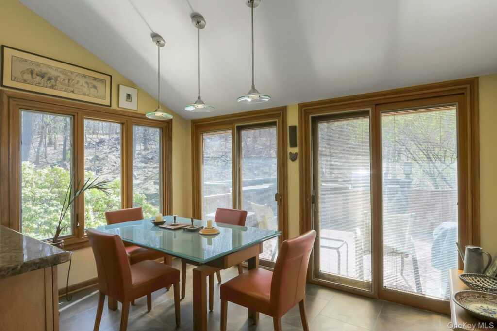 837 Sherry Drive, Valley Cottage, NY 10989 - Photo 9 of 49