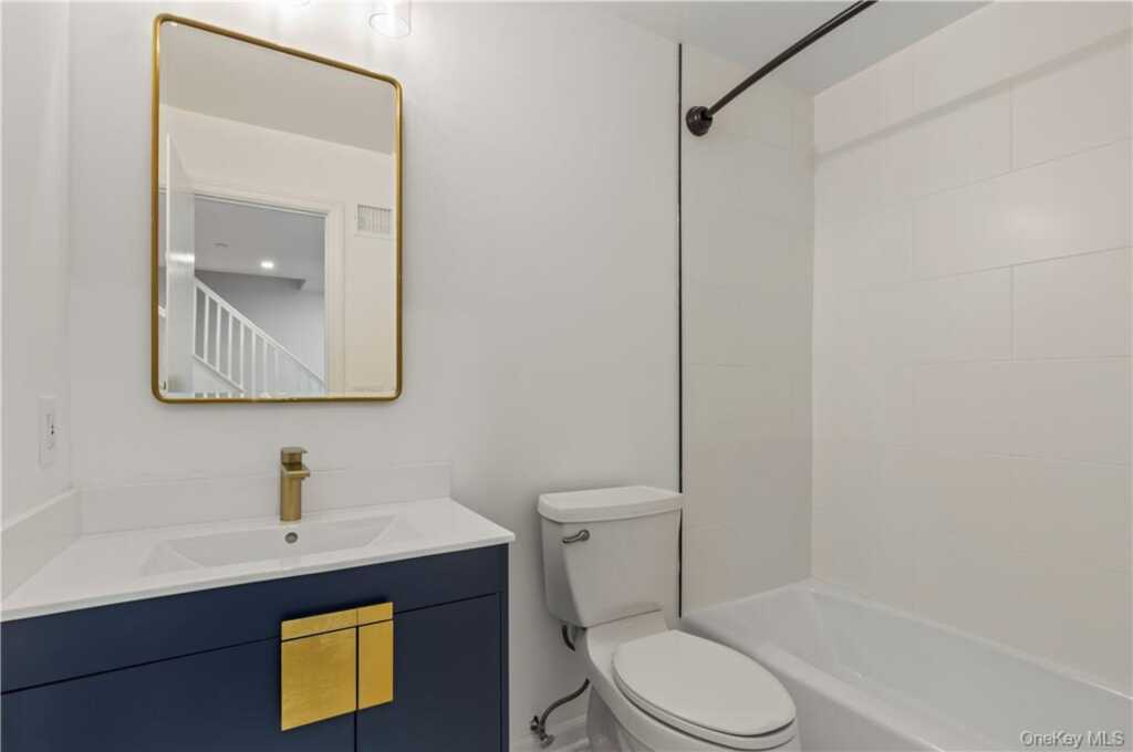 50 Pondview Road, Unit #F, Rye, NY 10580 - Photo 17 of 25