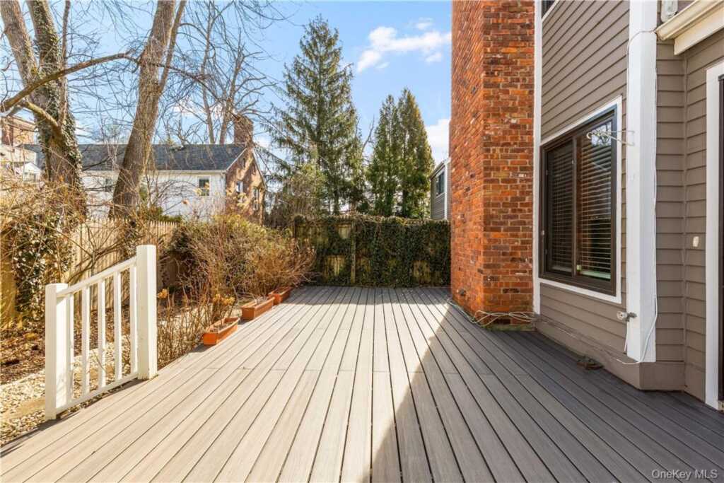 50 Pondview Road, Unit #F, Rye, NY 10580 - Photo 21 of 25