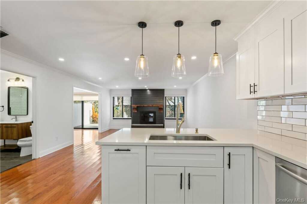 50 Pondview Road, Unit #F, Rye, NY 10580 - Photo 5 of 25