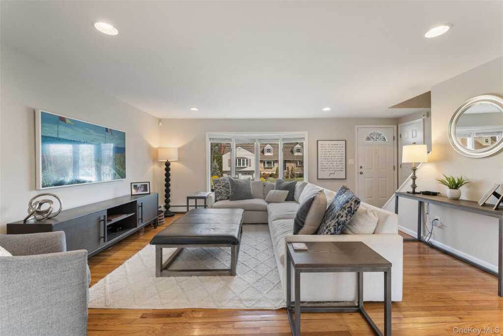 5 Short Hill Road, New City, NY 10956 - Photo 3 of 21