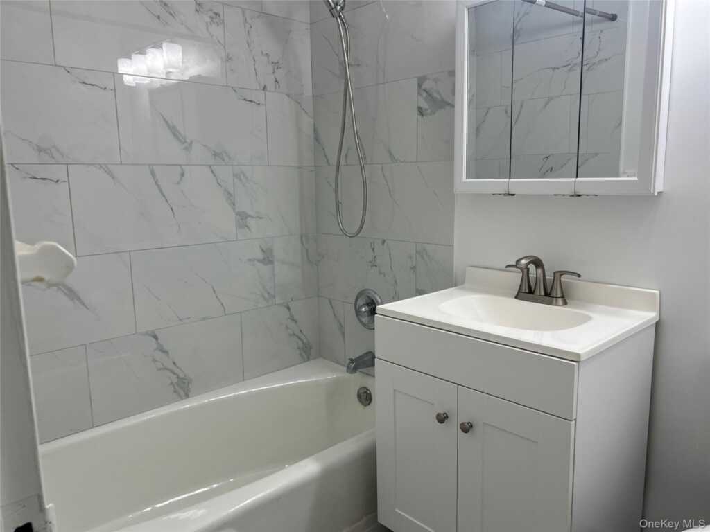 30 Lake Street, Unit #2-I, White Plains, NY 10603 - Photo 16 of 26