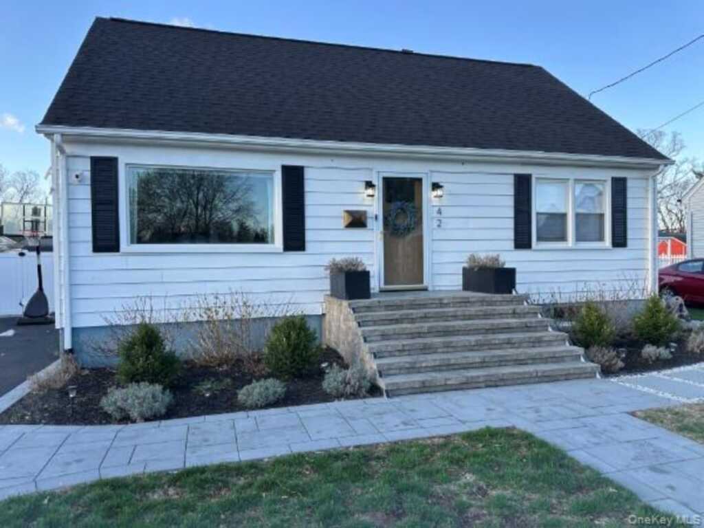 42 E Main Street, Stony Point, NY 10980 - Photo 2 of 27