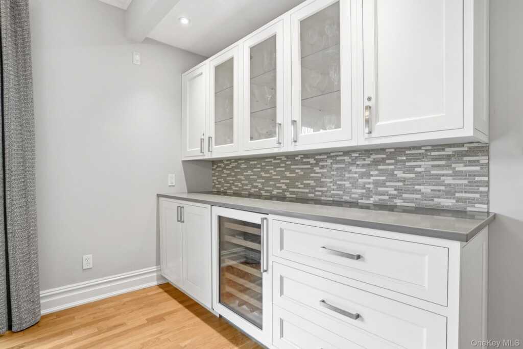 4 Boulder Road, Rye, NY 10580 - Photo 16 of 41