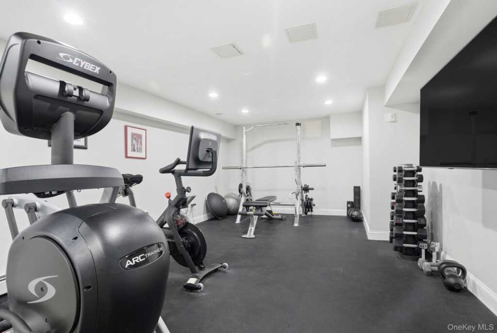 4 Boulder Road, Rye, NY 10580 - Photo 31 of 41