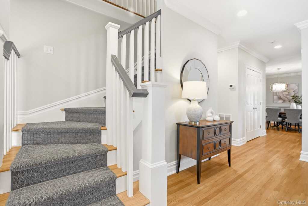 4 Boulder Road, Rye, NY 10580 - Photo 5 of 41