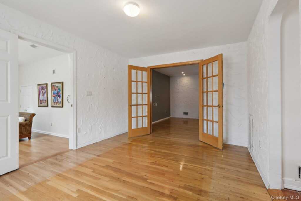 17 Rolling Ridge Road, New City, NY 10956 - Photo 13 of 50