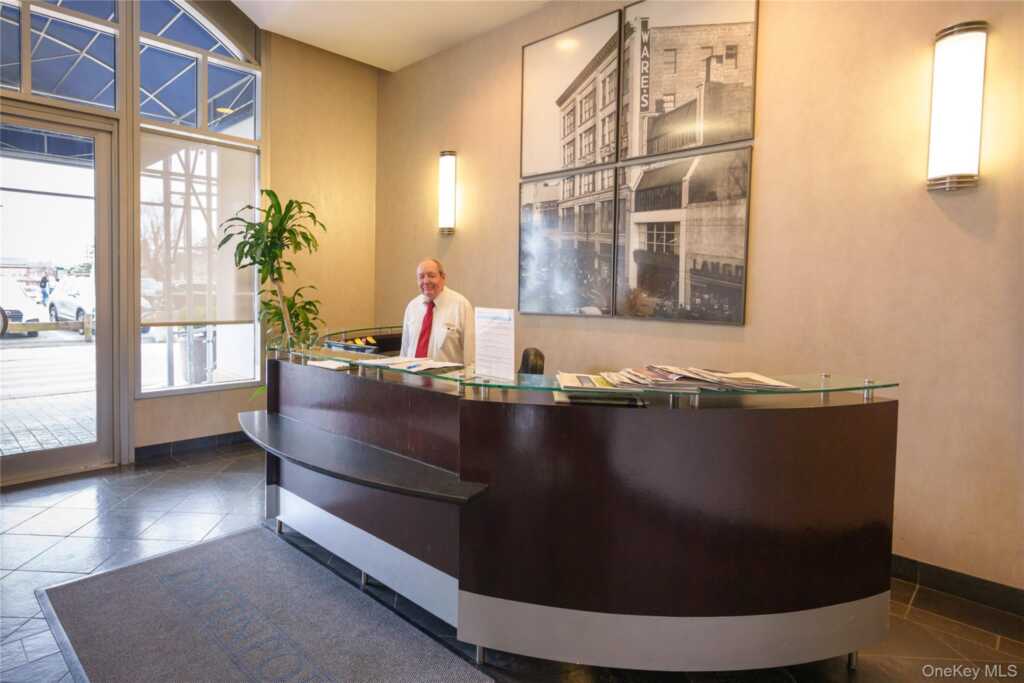 25 Leroy Place, Unit #PH1, New Rochelle, NY 10801 - Photo 2 of 14