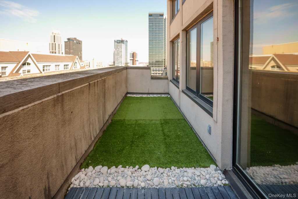 25 Leroy Place, Unit #PH1, New Rochelle, NY 10801 - Photo 7 of 14