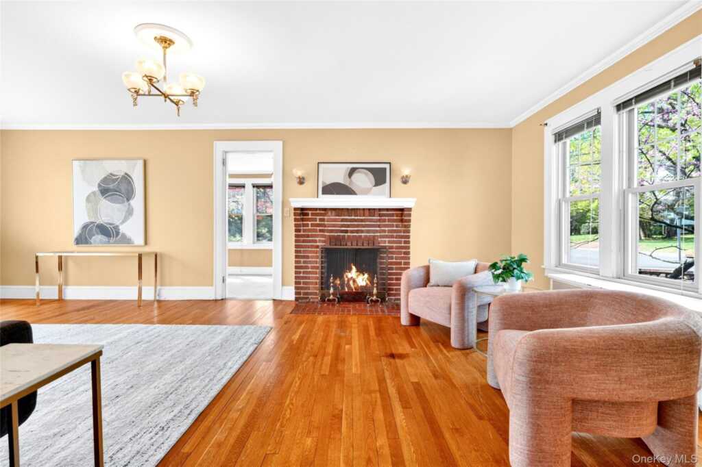 60 Old Middletown Road, Pearl River, NY 10965 - Photo 10 of 43