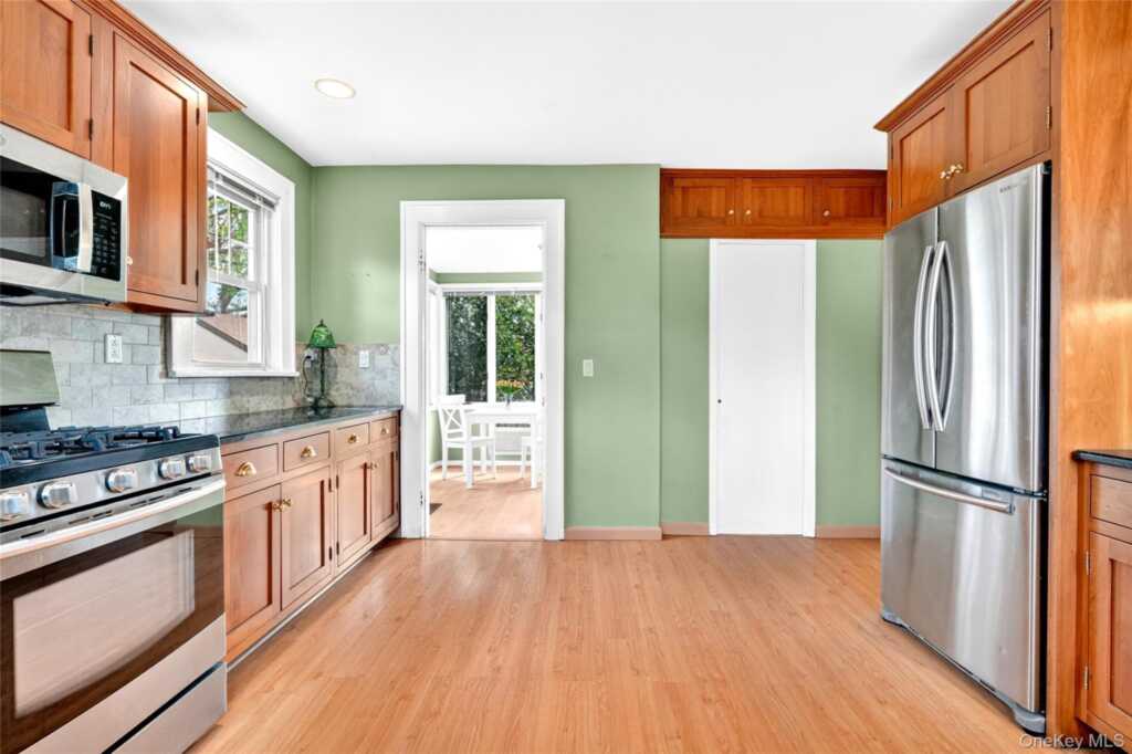 60 Old Middletown Road, Pearl River, NY 10965 - Photo 20 of 43