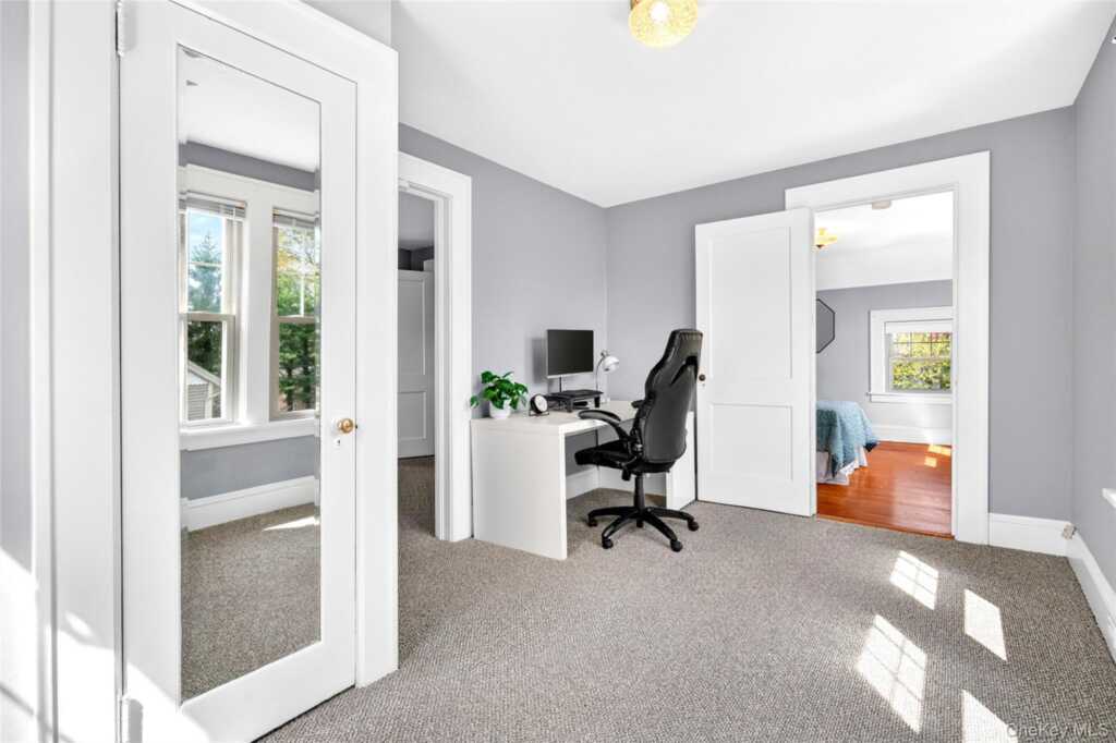 60 Old Middletown Road, Pearl River, NY 10965 - Photo 33 of 43