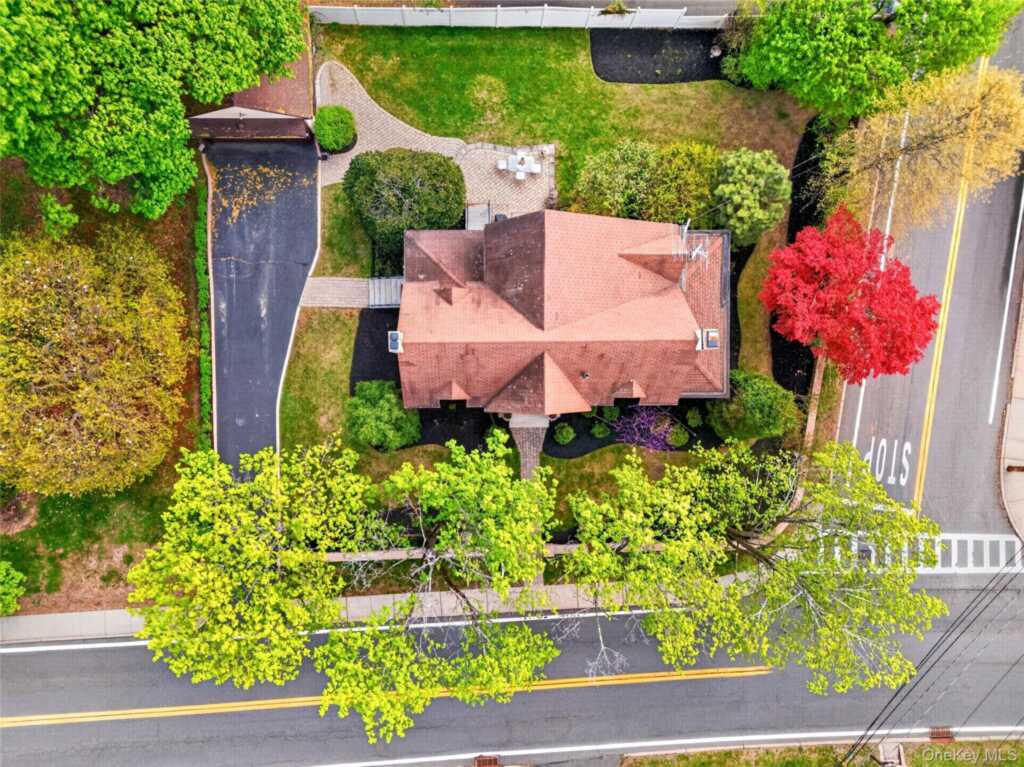 60 Old Middletown Road, Pearl River, NY 10965 - Photo 37 of 43