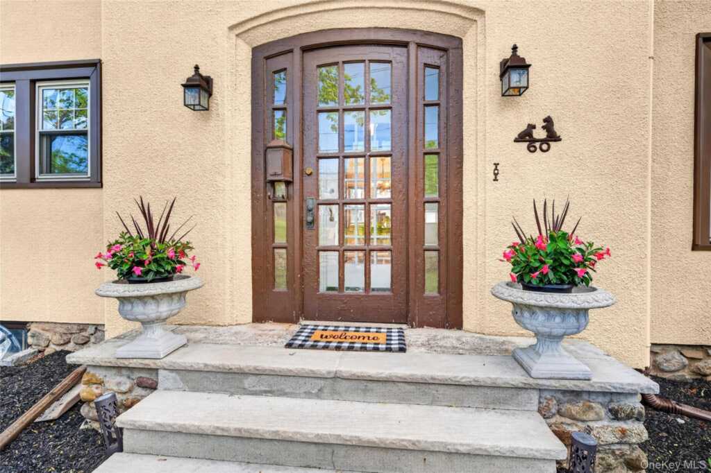 60 Old Middletown Road, Pearl River, NY 10965 - Photo 5 of 43