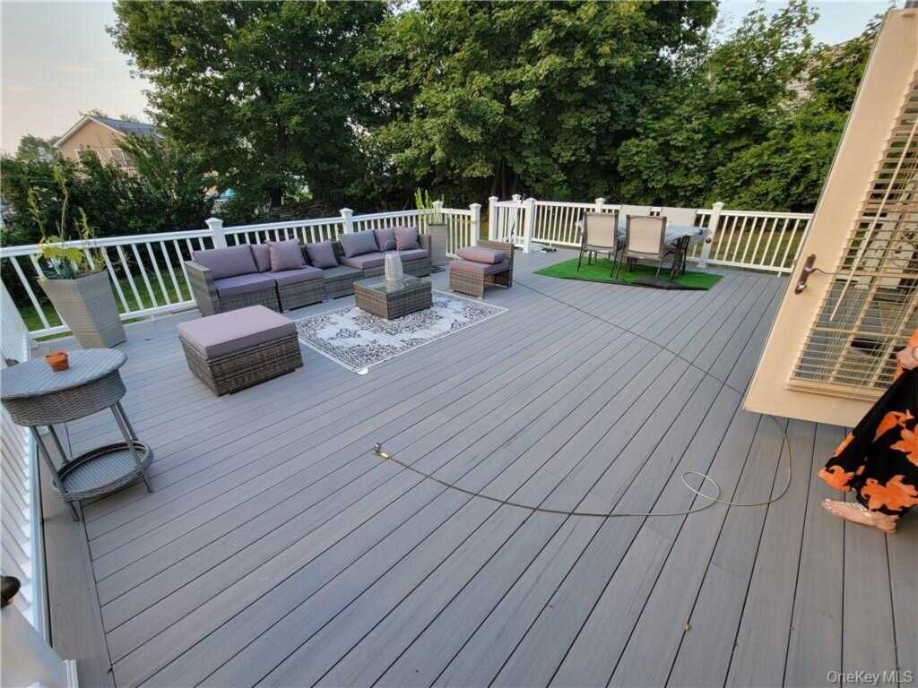 53 Upland Street, Rye, NY 10573 - Photo 10 of 11