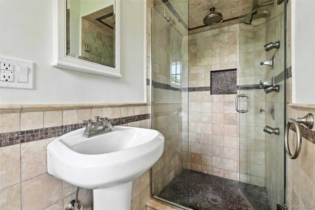 53 Upland Street, Rye, NY 10573 - Photo 7 of 11