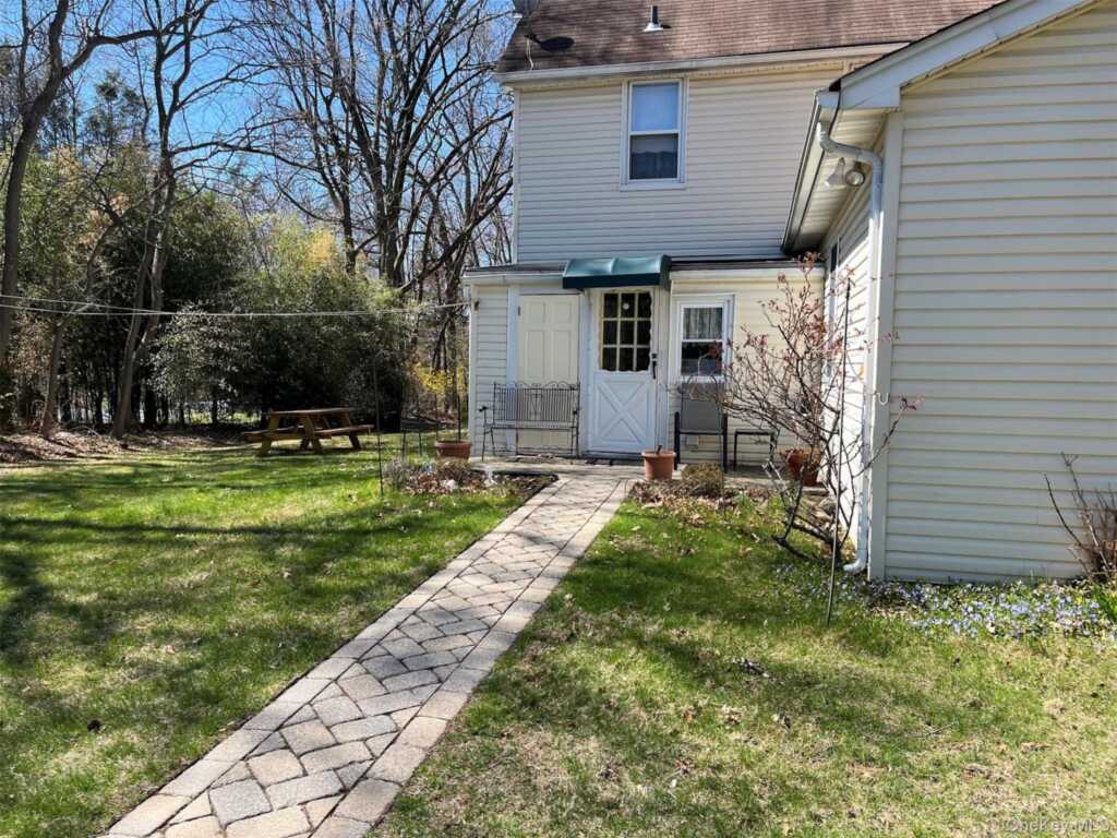 4 Sandhage Drive, Pearl River, NY 10965 - Photo 29 of 32