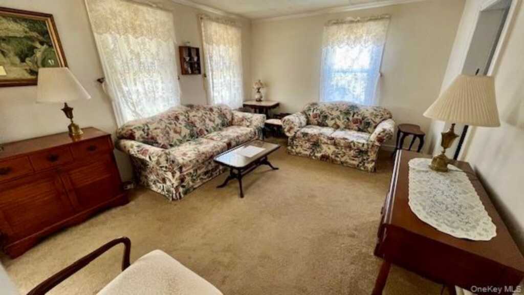 4 Sandhage Drive, Pearl River, NY 10965 - Photo 7 of 32