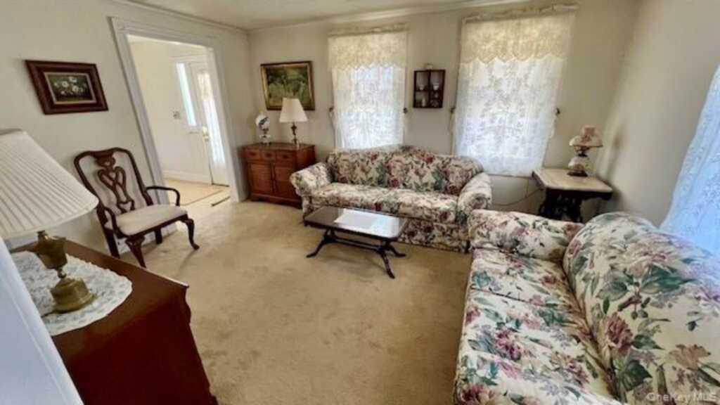 4 Sandhage Drive, Pearl River, NY 10965 - Photo 8 of 32