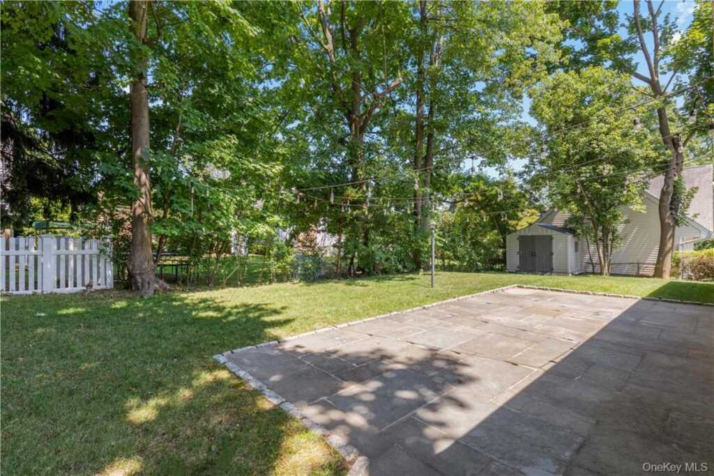 17 Soundview Avenue, Rye, NY 10580 - Photo 19 of 20