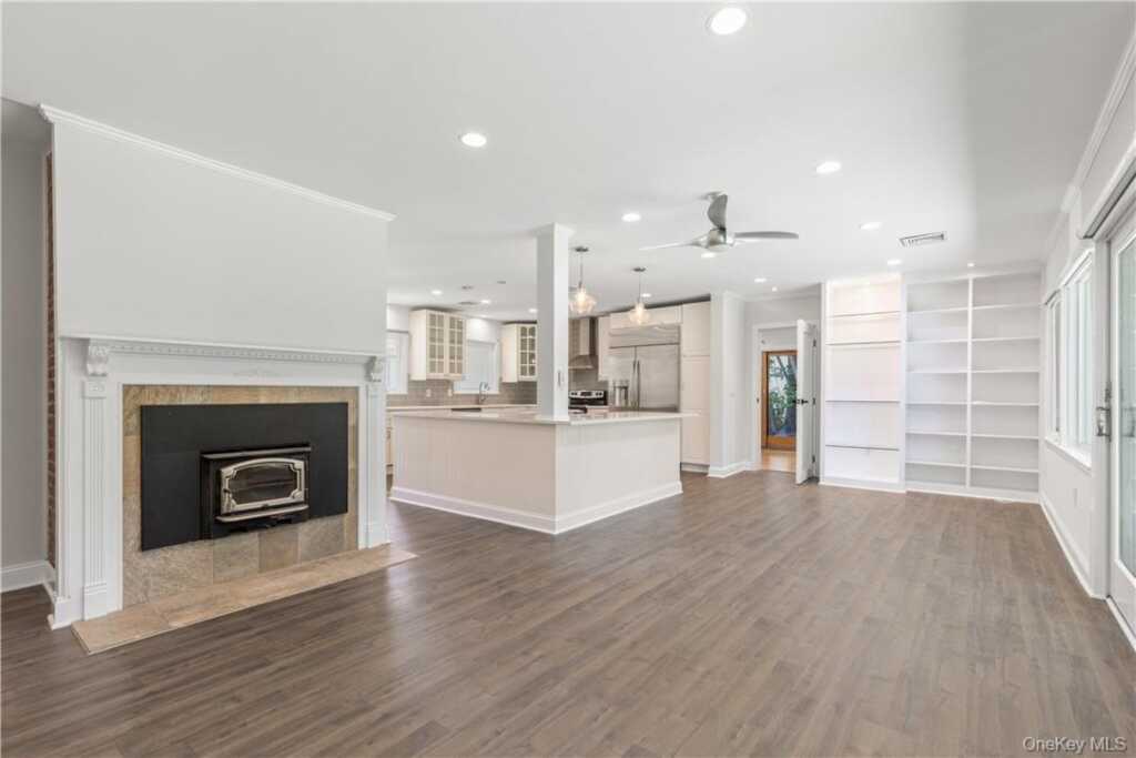 17 Soundview Avenue, Rye, NY 10580 - Photo 3 of 20