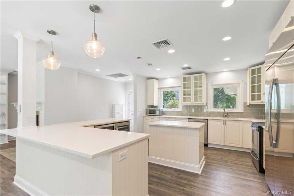 17 Soundview Avenue, Rye, NY 10580 - Photo 7 of 20