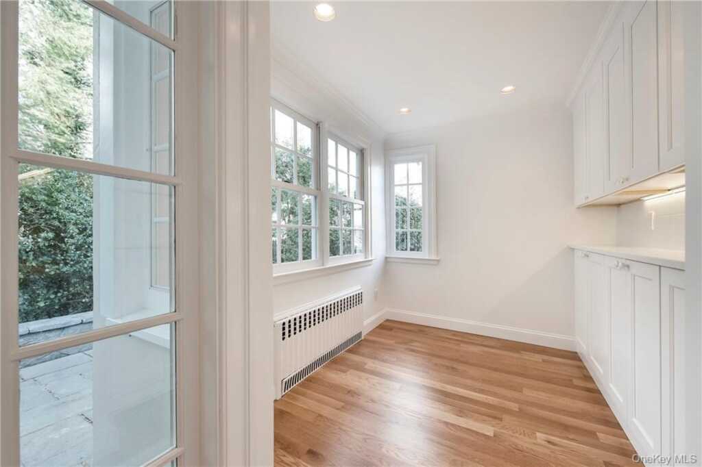 19 Oneida Street, Rye, NY 10580 - Photo 10 of 22