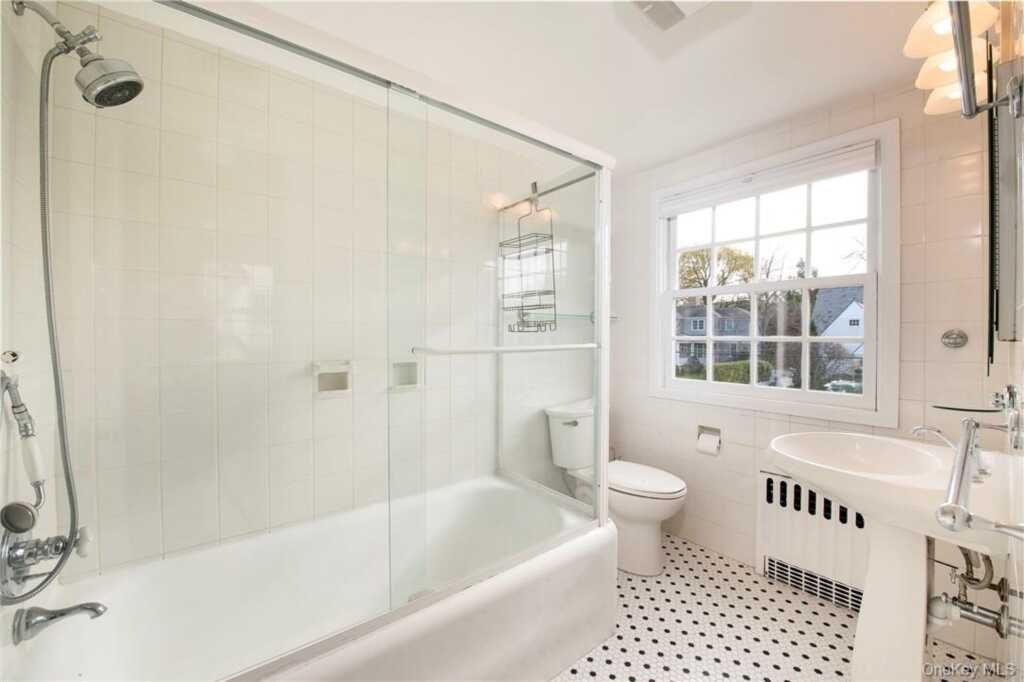 19 Oneida Street, Rye, NY 10580 - Photo 17 of 22