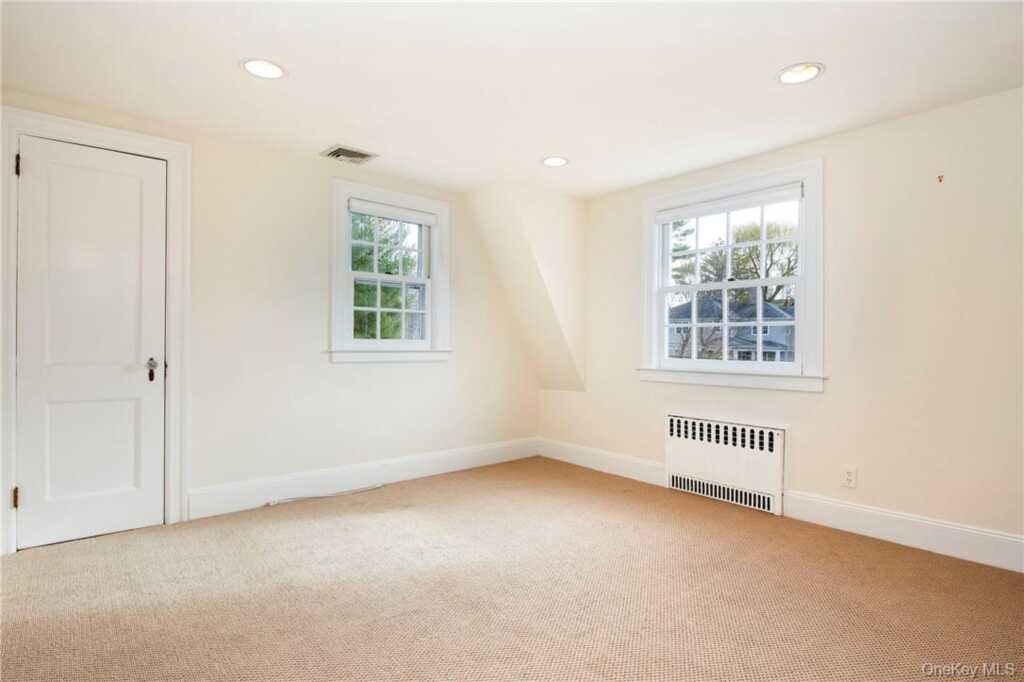 19 Oneida Street, Rye, NY 10580 - Photo 18 of 22