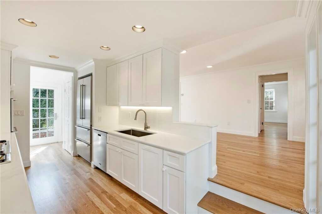 19 Oneida Street, Rye, NY 10580 - Photo 5 of 22