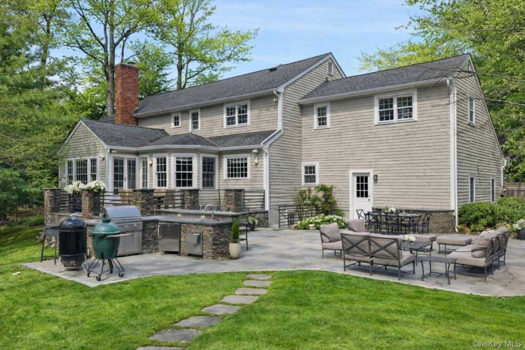 16 John Jay Place, Rye, NY 10580 - Photo 2 of 50