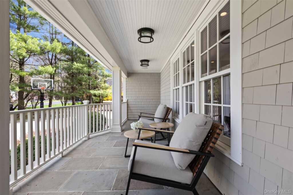 16 John Jay Place, Rye, NY 10580 - Photo 4 of 50