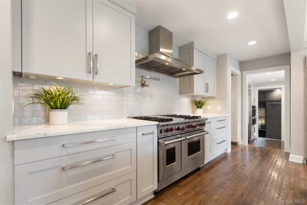 16 John Jay Place, Rye, NY 10580 - Photo 8 of 50