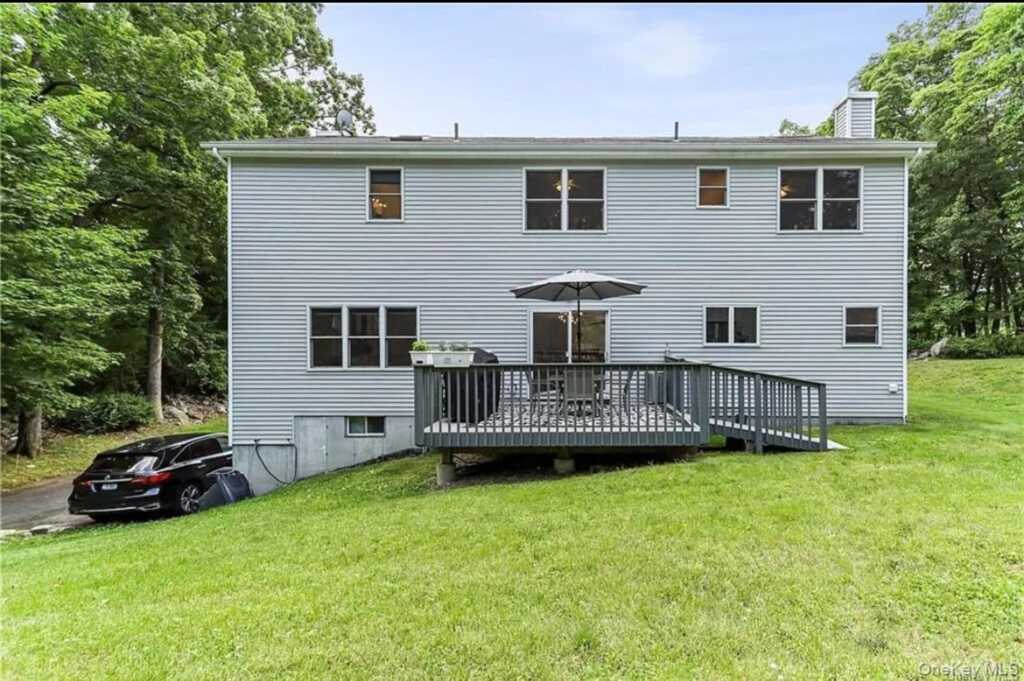 4 Clancy Farms Court, Stony Point, NY 10980 - Photo 3 of 37