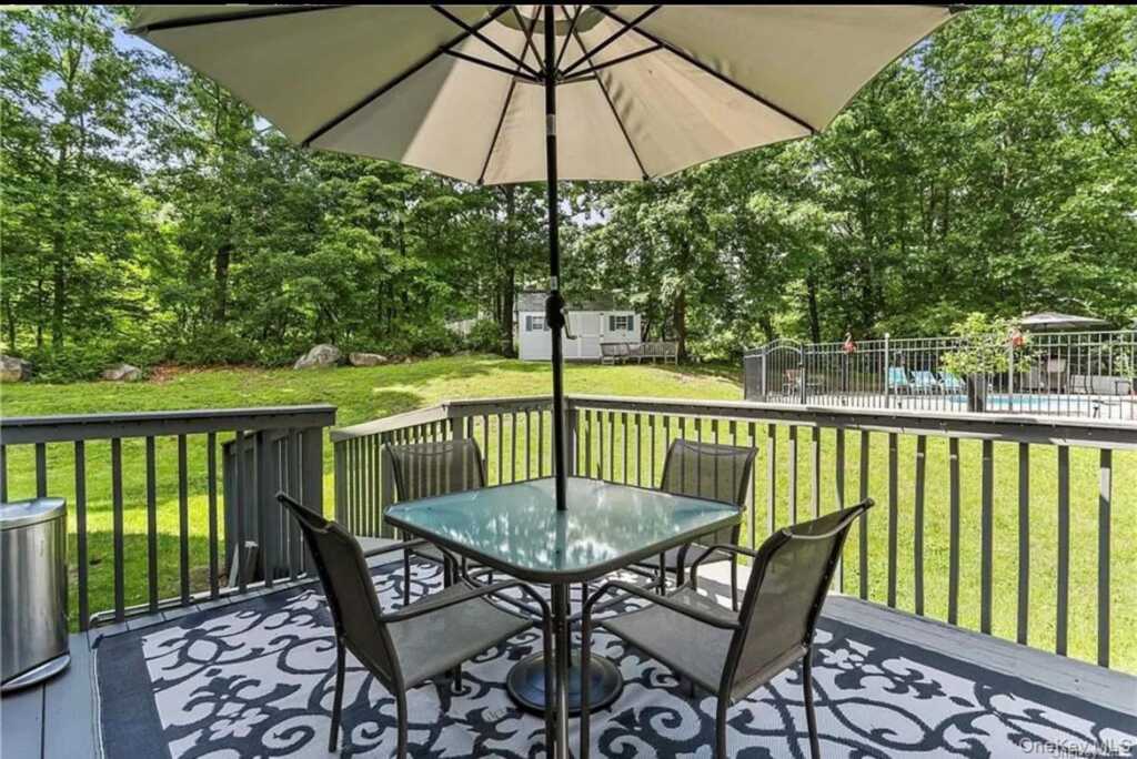 4 Clancy Farms Court, Stony Point, NY 10980 - Photo 4 of 37