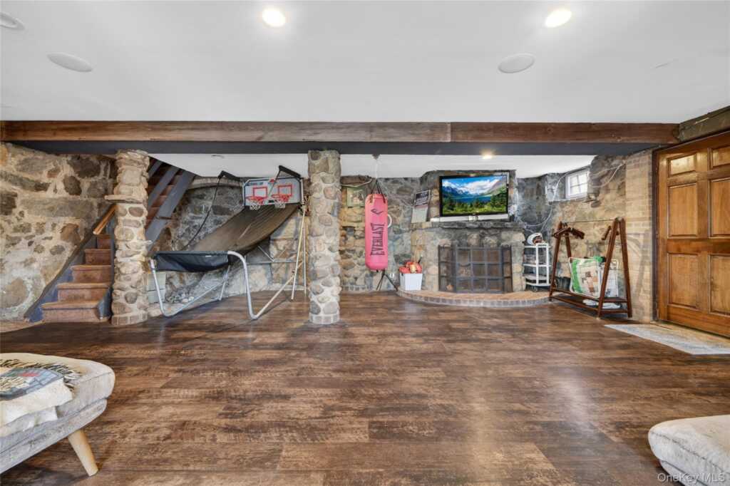 65 Rockledge Drive, Suffern, NY 10901 - Photo 32 of 48