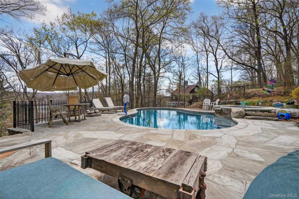 65 Rockledge Drive, Suffern, NY 10901 - Photo 39 of 48