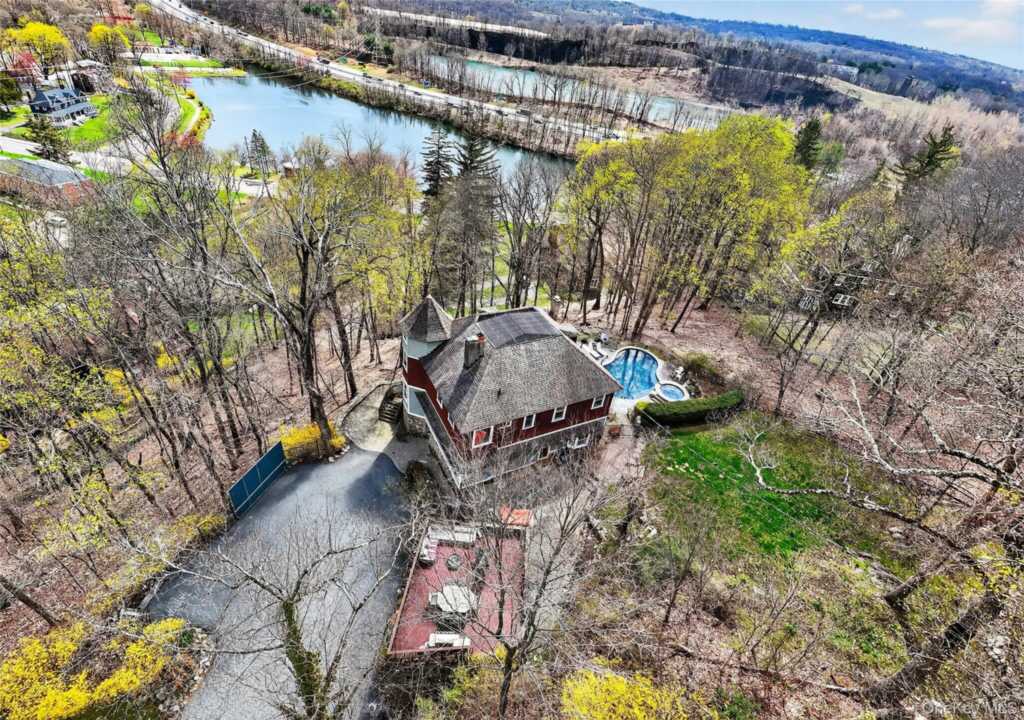 65 Rockledge Drive, Suffern, NY 10901 - Photo 46 of 48