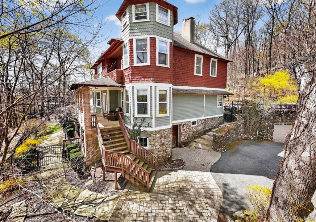 65 Rockledge Drive, Suffern, NY 10901 - Photo 5 of 48