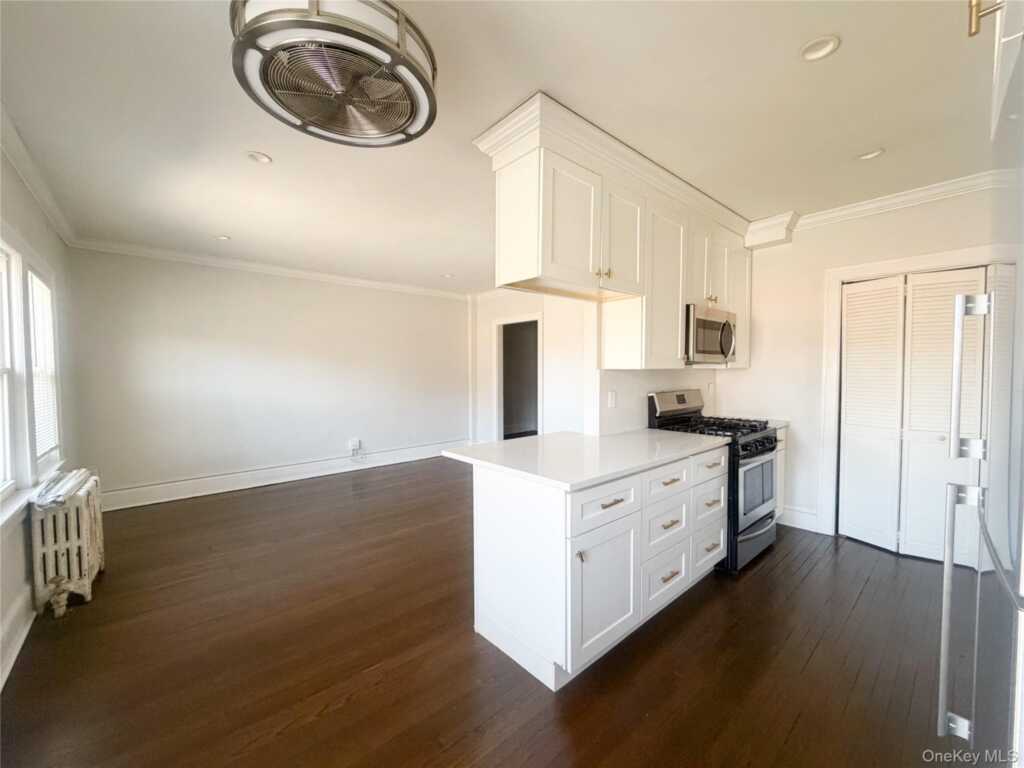 16 Minerva Place, Unit #1C, White Plains, NY 10601 - Photo 2 of 8