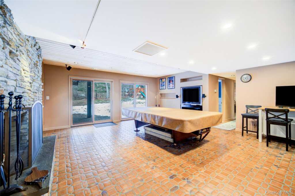 24 Spook Rock Road, Suffern, NY 10901 - Photo 21 of 33