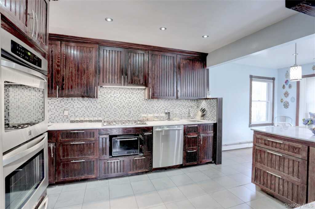 1 Forest Glen Court, Suffern, NY 10901 - Photo 10 of 46