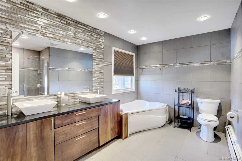 1 Forest Glen Court, Suffern, NY 10901 - Photo 18 of 46