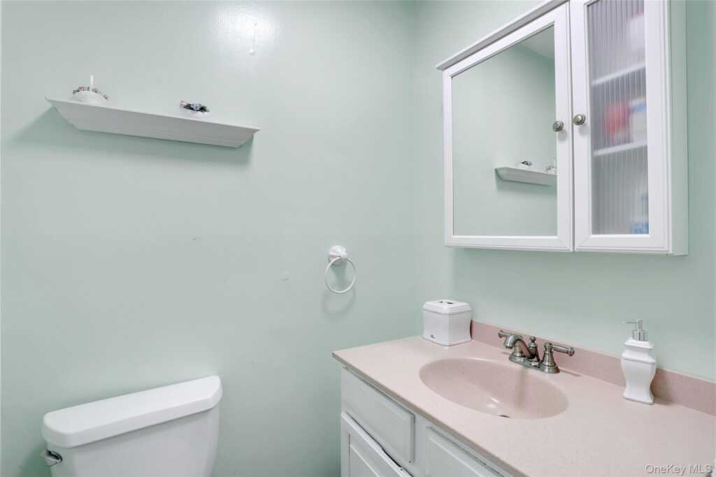 1 Forest Glen Court, Suffern, NY 10901 - Photo 23 of 46