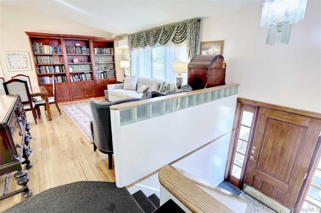 1 Forest Glen Court, Suffern, NY 10901 - Photo 4 of 46