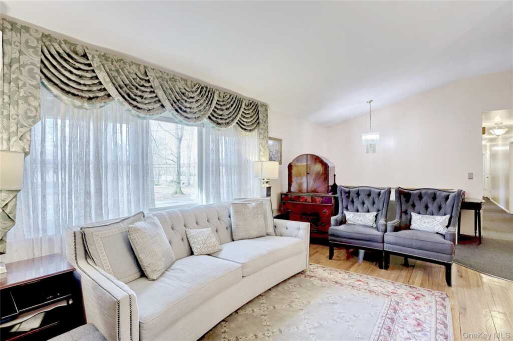 1 Forest Glen Court, Suffern, NY 10901 - Photo 6 of 46