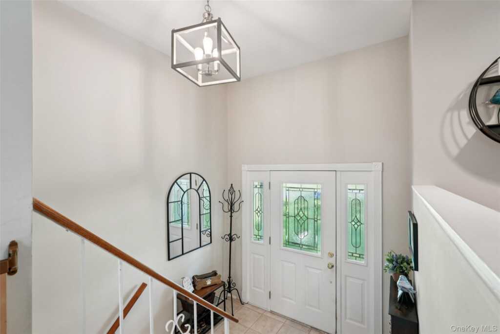 27A Claremont Lane, Suffern, NY 10901 - Photo 3 of 43